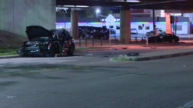 Driver killed in rollover crash in Dallas