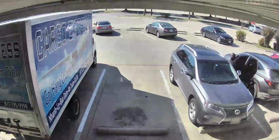 Arlington police release video of recent 'jugging' theft