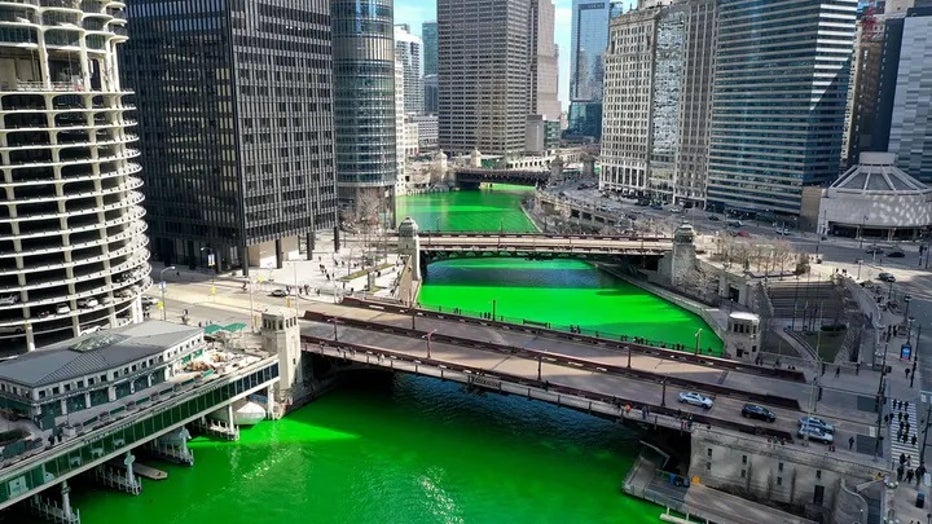 Chicago-River-St-Patricks-Day.jpg