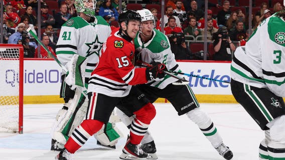 Blackhawks cool off surging Stars 3-2
