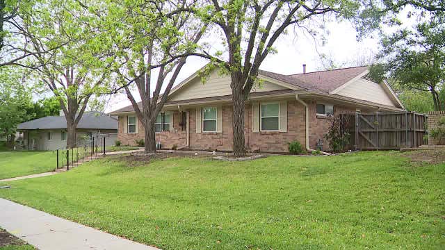 Grand Prairie officers fatally shoot man who pointed gun at officers, police say