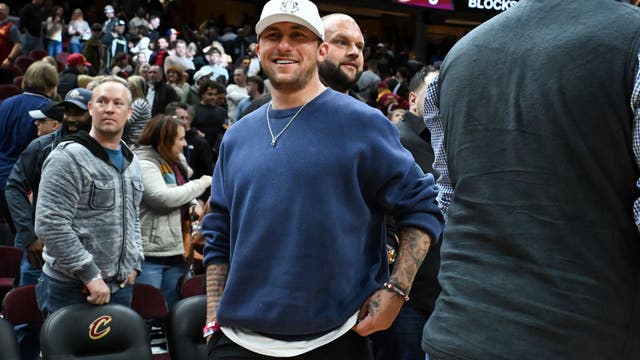 Johnny Manziel, Josie Canseco appear to make relationship official on social media