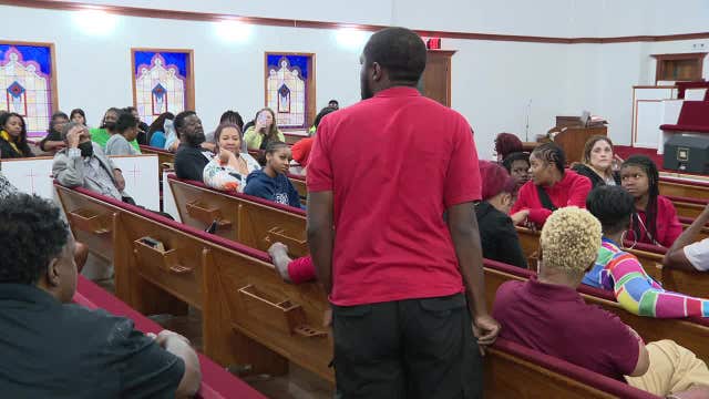 Students, parents voice concerns at community meeting about Wilmer Hutchins High School shooting