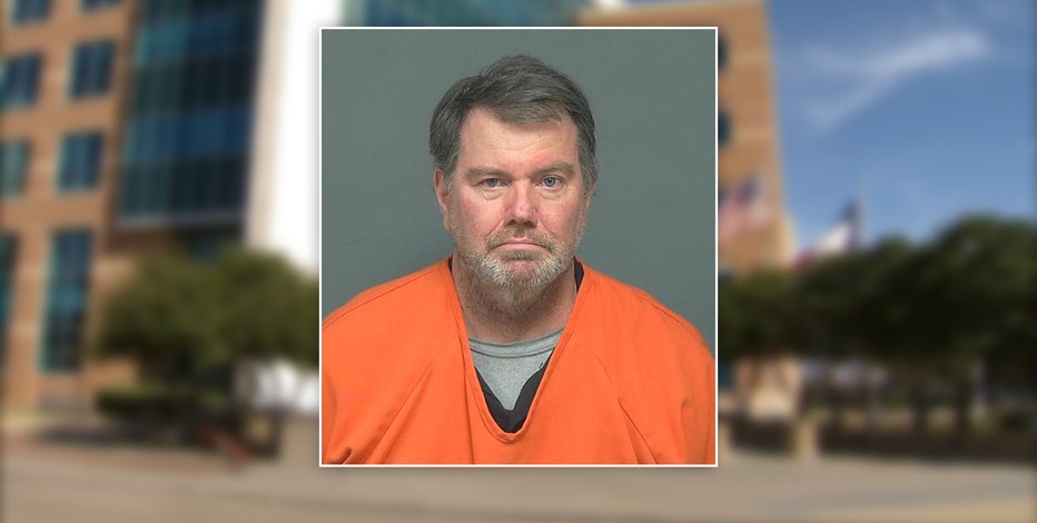 Dallas police sergeant charged with stealing 3 guns from department, DPD says
