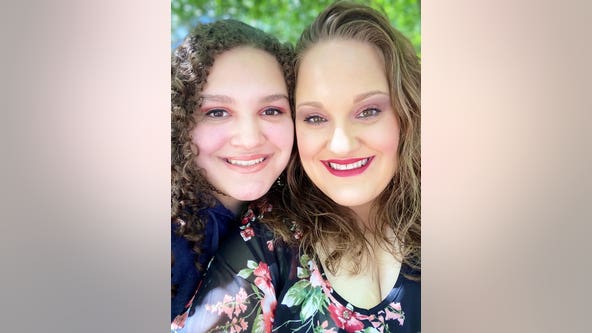 Dallas mother-daughter duo graduating together
