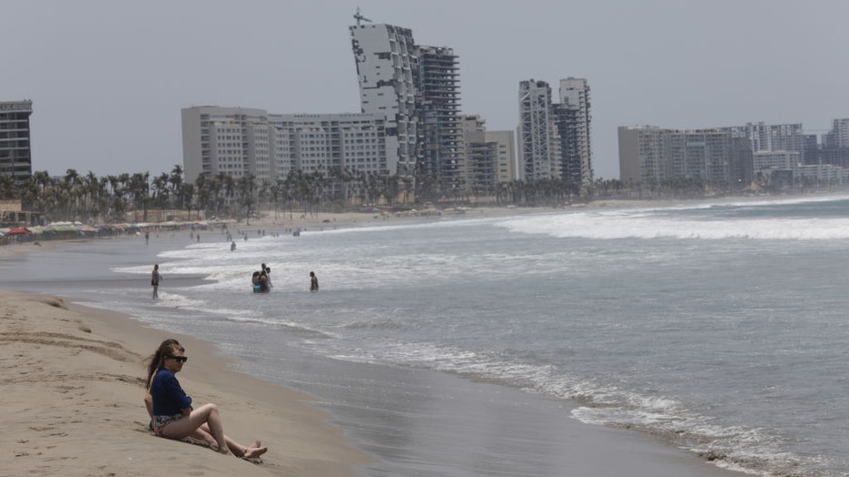 Tourist-in-Acapulco.jpg