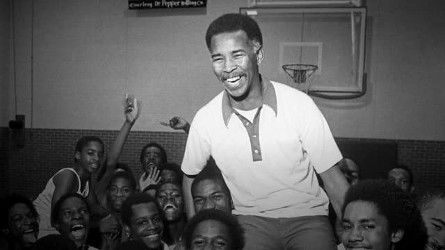 Memorial service to be held for legendary basketball coach Robert Hughes