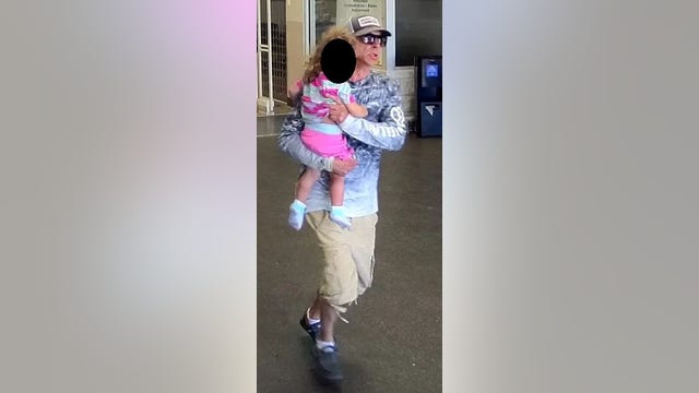 Man with small child robbed Fort Worth bank, FBI says