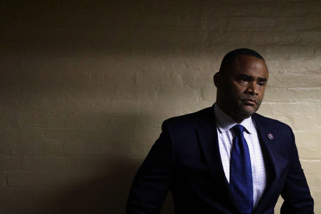 Marc Veasey drops Tarrant County Judge race to focus on "fight" in Congress