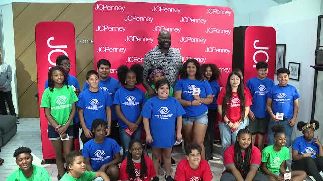 Shaq takes 20 North Texas kids on $500 back-to-school shopping sprees at JCPenney