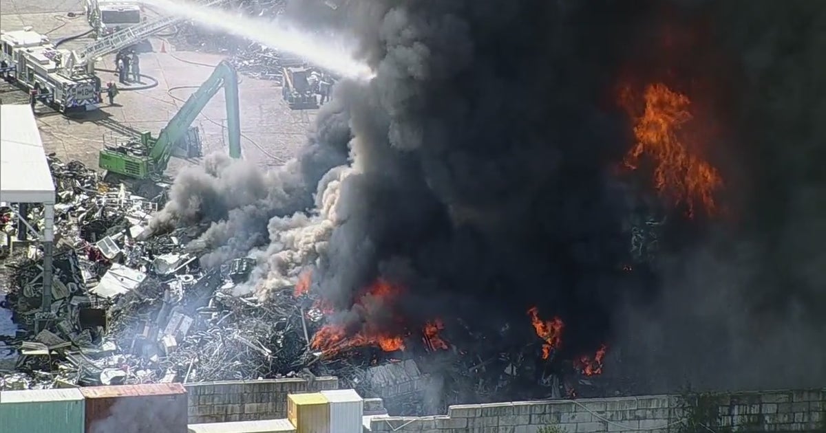 2 Fort Worth firefighters injured battling scrapyard fire | FOX 4 ...