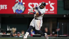 Santana's sacrifice fly in 9th off All-Star closer Yates sends Twins past Rangers 3-2