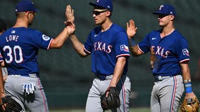 Corey Seager hits his 200th career homer as the Rangers beat the lowly White Sox 2-1