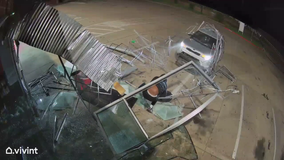 Garland thieves use car to break into gun store