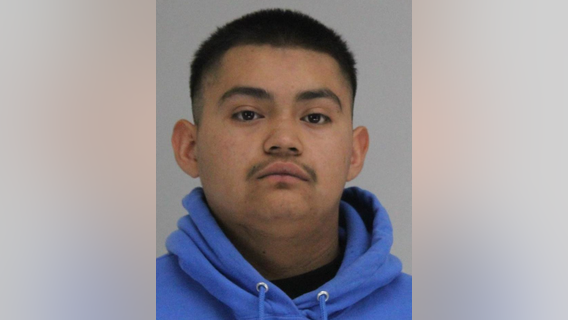 Dallas shooting: 17-year-old shoots man in the head who was banging at the door; affidavit says