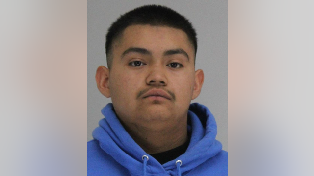 Dallas shooting: 17-year-old shoots man in the head who was banging at the door; affidavit says