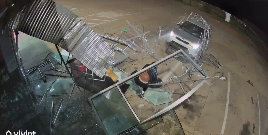 Garland thieves use car to break into gun store