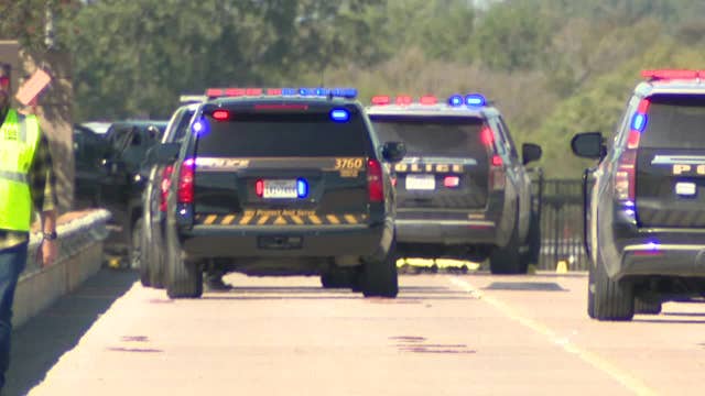 Officers shoot at suspect who rammed police cruisers with stolen vehicle, Irving PD says