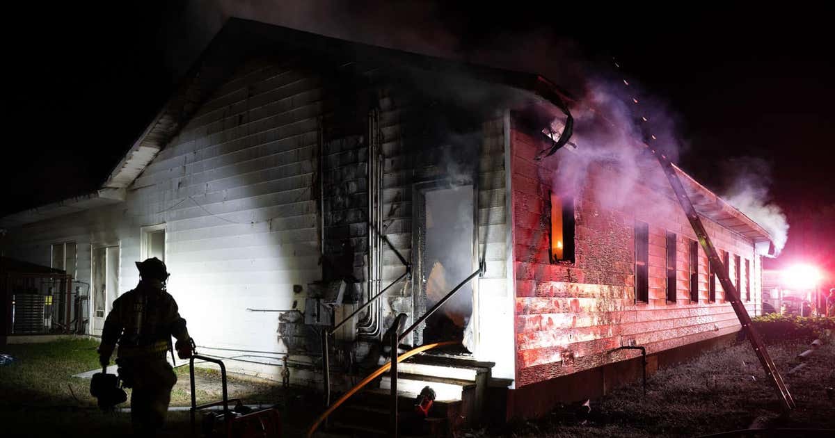 Fort Worth church catches fire early Sunday morning | FOX 4 Dallas-Fort ...