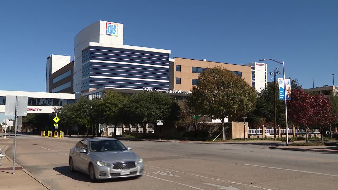 Texas hospitals prepare to gather data on treating non-citizens Texas hospitals prepare to gather data on treating non-citizens