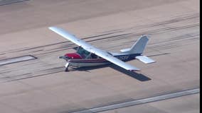 Watch: Pilot safely lands in Dallas with landing gear problems