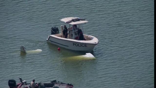 Plane crashes into Eagle Mountain Lake, victim's body recovered