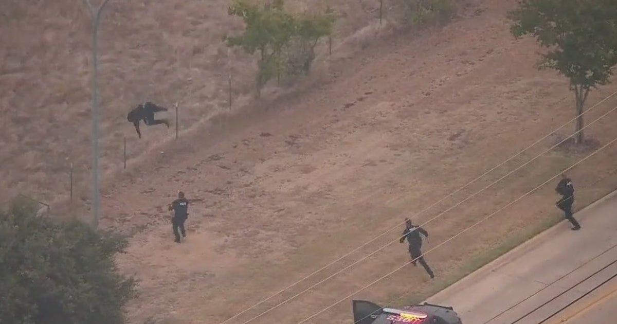 Police chase ends after suspect front flips over fence | FOX 4 Dallas ...