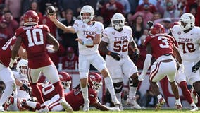 Ewers’ two touchdowns, Texas’ defense lead No. 3 Longhorns past Arkansas 20-10