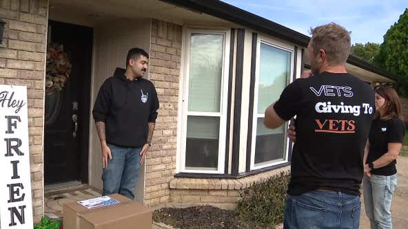 'VetsGiving' volunteers deliver Thanksgiving meals to North Texas veterans