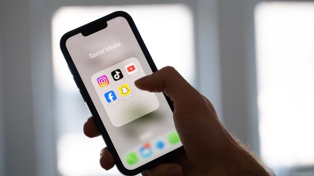 North Texas lawmaker looks to ban minors from social media platforms