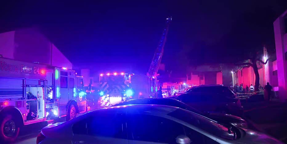 Fort Worth apartment partially collapses during fire
