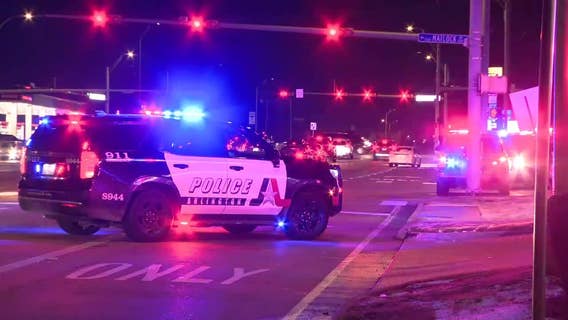 Second suspect in Arlington CashMax armed robbery still on the run