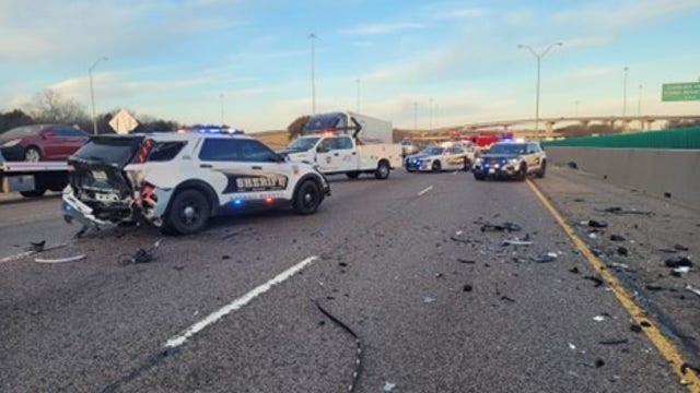 2 Dallas County deputies injured after patrol vehicle hit from behind