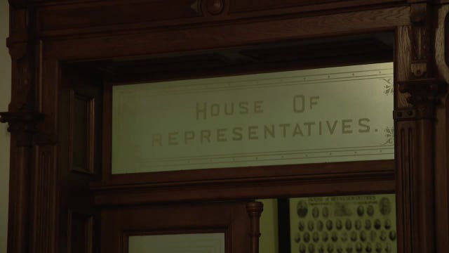 Texas Democrats flee state, Republicans issue arrest warrants in redistricting fight