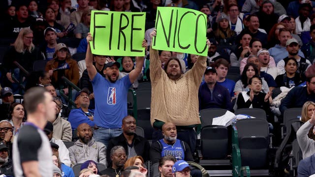 Signs, shirts at Mavs games will no longer lead to automatic ejection: sources