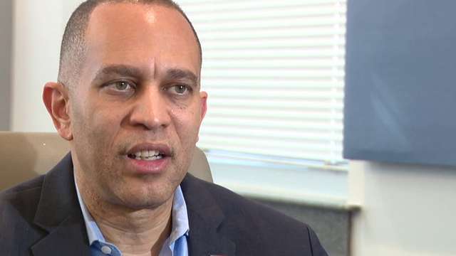 Dem leader Hakeem Jeffries on border bill, reimbursing Texas