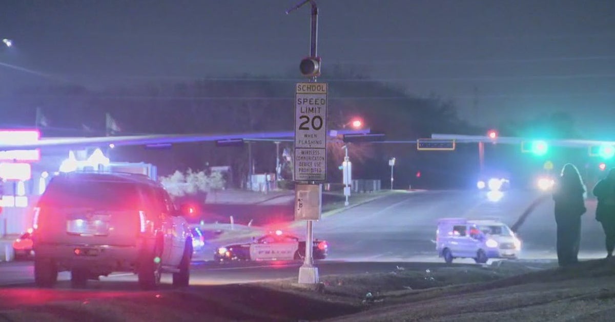 Pedestrian killed in Southeast Dallas crash | FOX 4 Dallas-Fort Worth