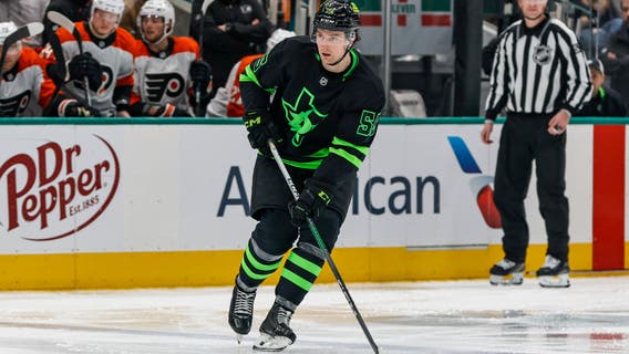 Thomas Harley’s 2nd goal seconds into OT gives Stars a 3-2 win over the Flyers