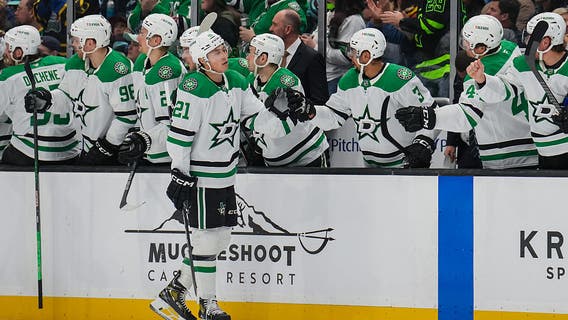 Robertson, Oettinger lead Stars to 5-1 playoff-clinching victory over Kraken