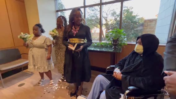 From dialysis to ‘I do’: North Texas man celebrates new kidney with hospital wedding