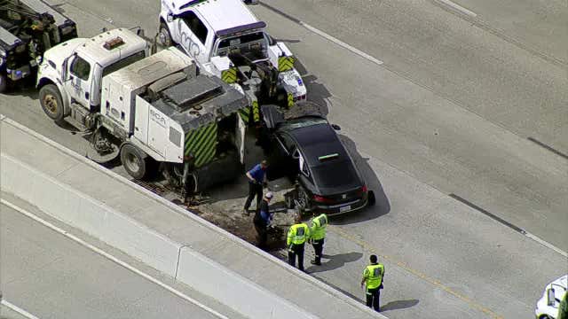 Dallas road crew hit by vehicle on I-35, 3 southbound lanes blocked