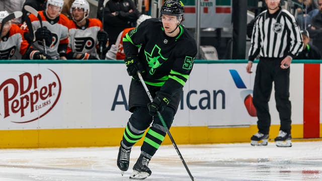 Thomas Harley’s 2nd goal seconds into OT gives Stars a 3-2 win over the Flyers