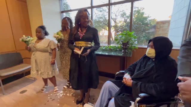 From dialysis to ‘I do’: North Texas man celebrates new kidney with hospital wedding