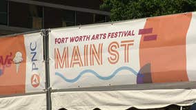Summer like weather at the Fort Worth Main St Arts Festival