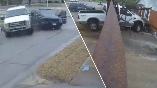 WATCH: Unlicensed teen crashes into Farmers Branch police cruiser