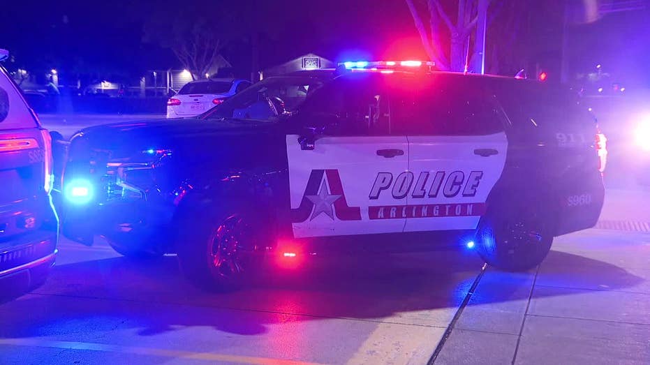Armed woman taken into custody after hours-long police standoff in Arlington neighborhood — FOX 4 Dallas