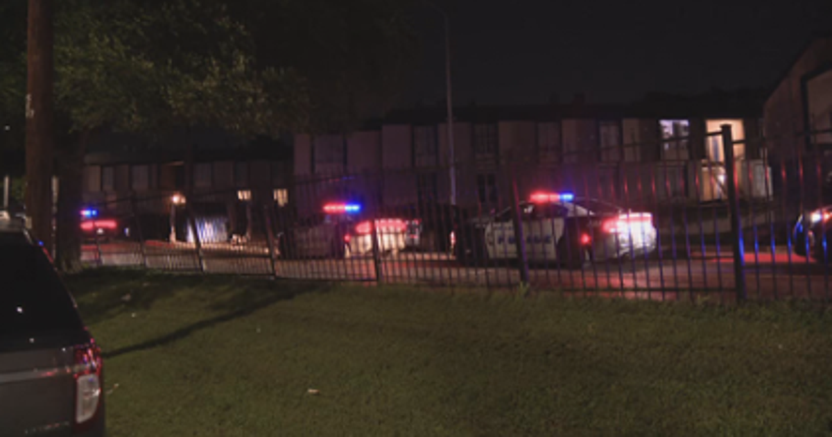 Shooting in southeast Oak Cliff apartment complex leaves child ...