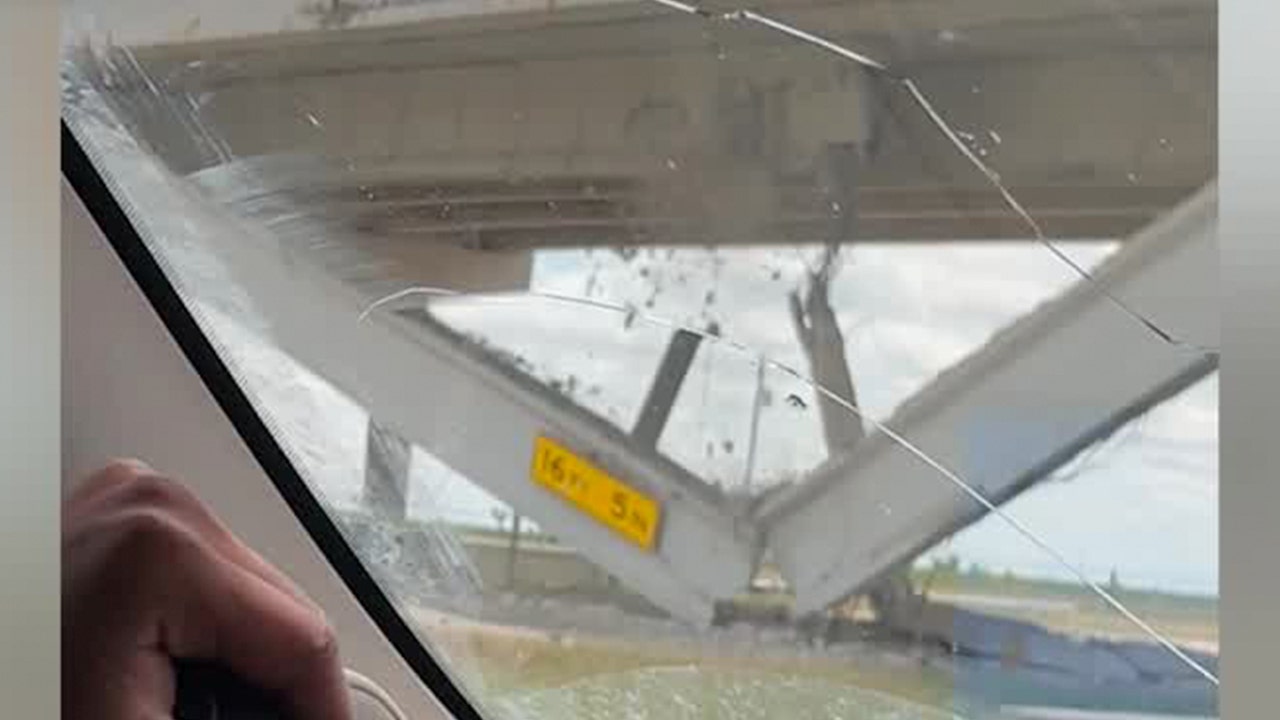 Final Destination'-style overpass collapse in Texas caught on