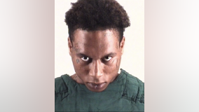 Man arrested after attacking mother with machete: Fort Worth police