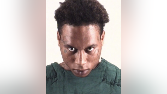 Man arrested after attacking mother with machete: Fort Worth police